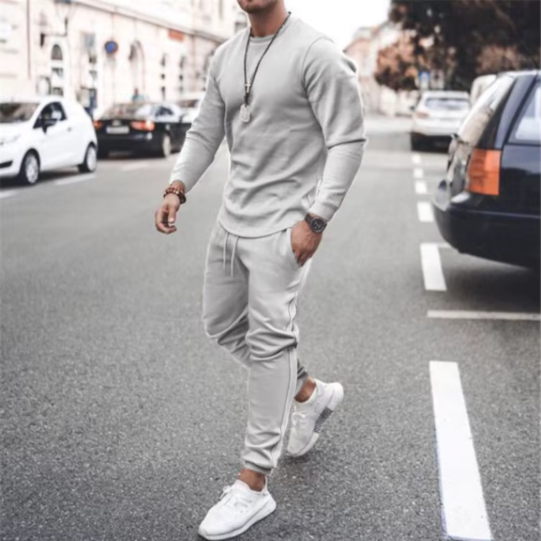 Långärmad tröja från bekvämt outfit set för herrar i vardagsstil