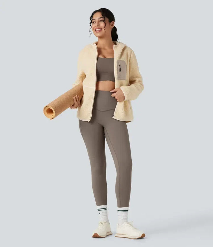 Mjuk och värmande insida i fleece på svarta damleggings