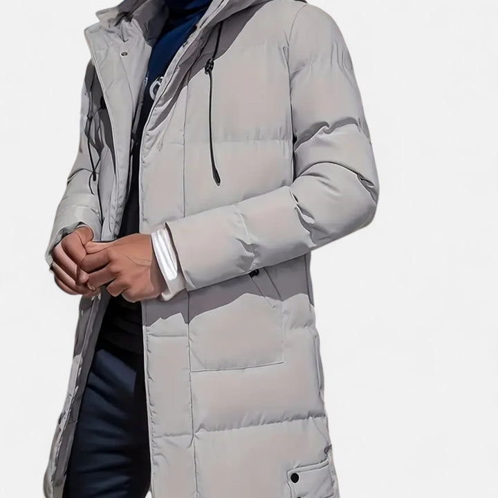 Stilren herrmode vinterjacka i klassisk modell med praktiska fickor