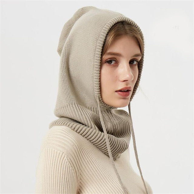 Snygg beige vintermössa med huva för kvinnor, perfekt damaccessoar