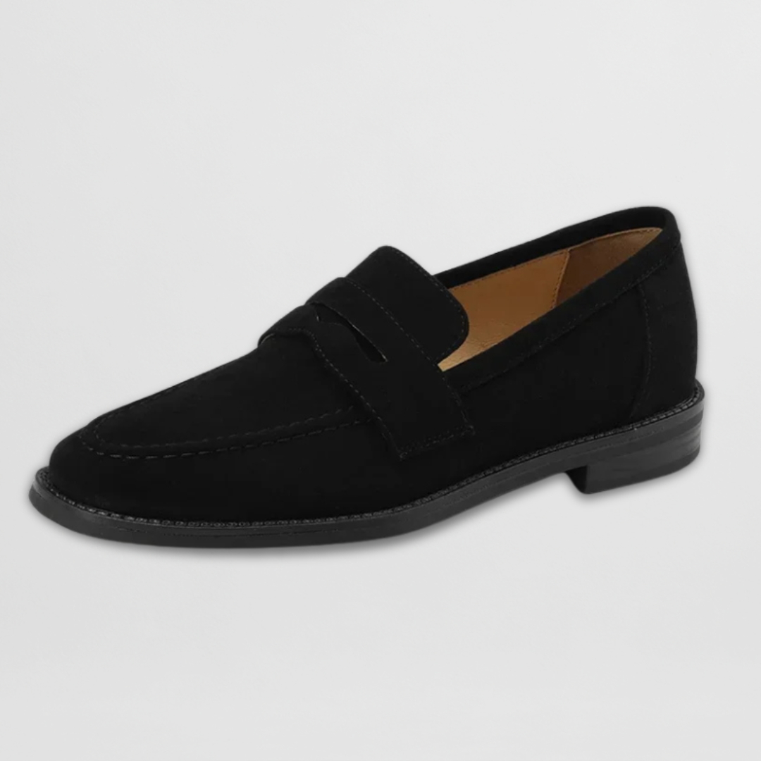 Svarta klassiska dam loafers i platt vardagsmodell