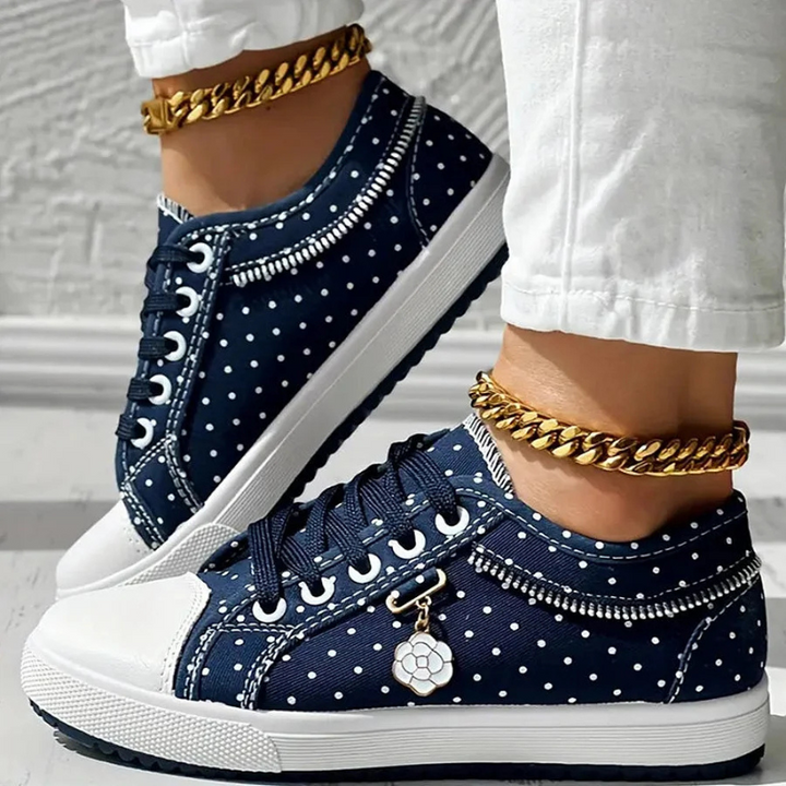 Moderiktiga dam sneakers med mönstrad spets