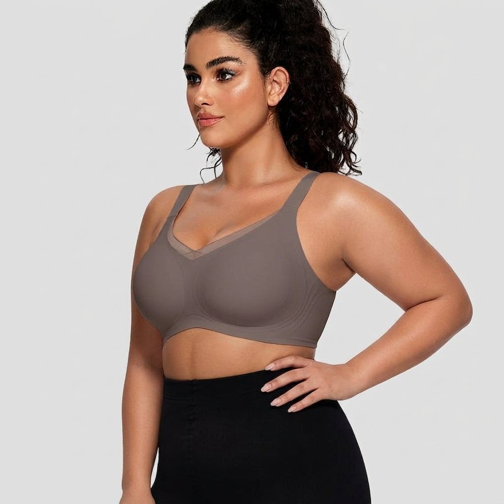 Plus size trådlös dam bh i bekväm modell med snygga meshdetaljer