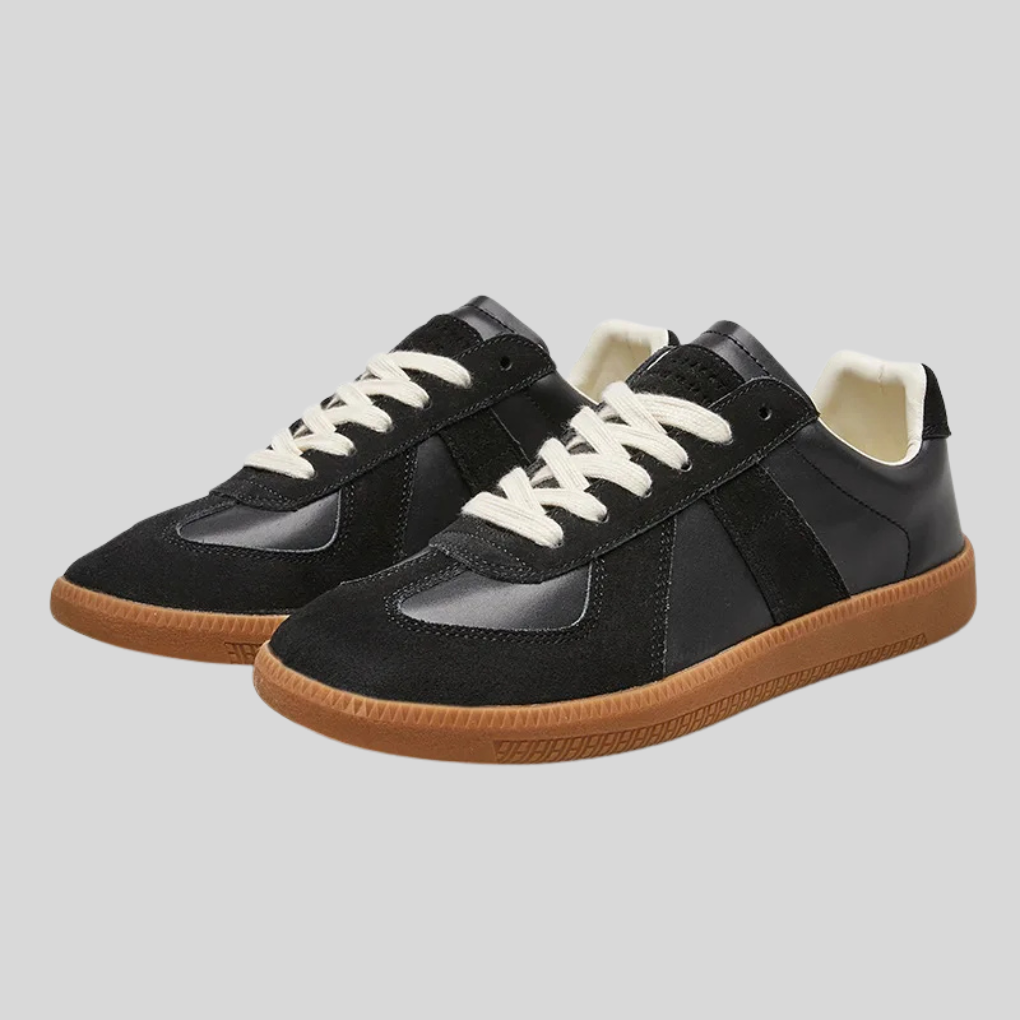 Detaljbild på retro platåsneakers för herr i streetwear-stil med snörning