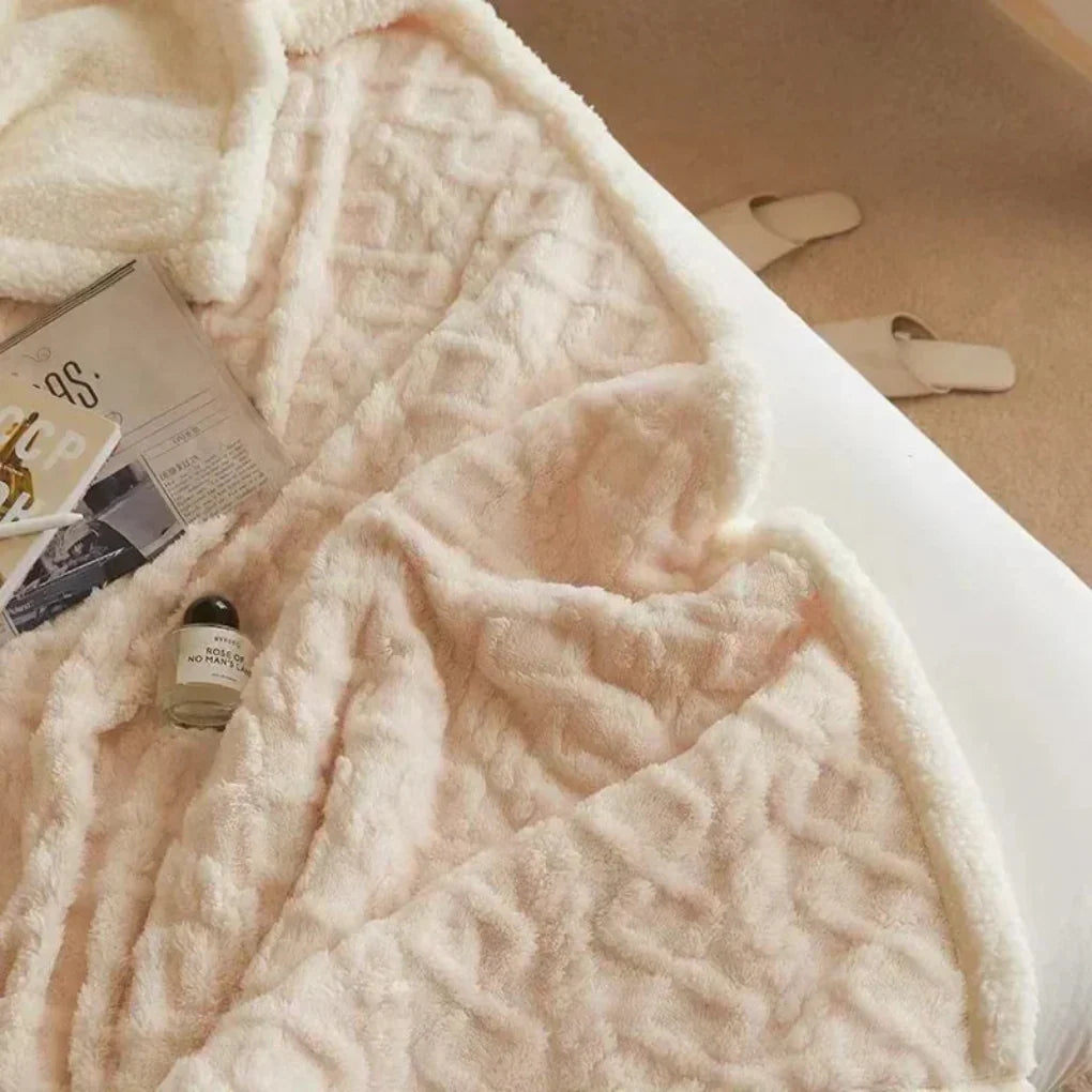 Närbild på den varma hemtextilen och dess fluffiga struktur