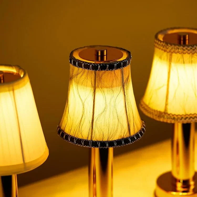 Avkopplande ljusmiljö skapad av en portabel och uppladdningsbar LED-lampa