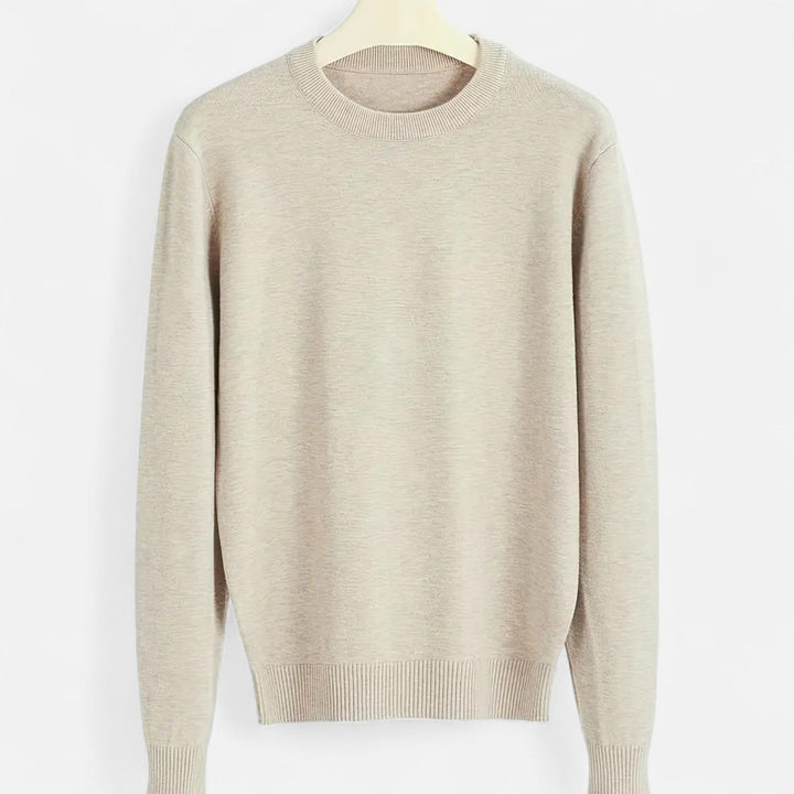 Minimalistisk stickad tröja för män i figurnära modell