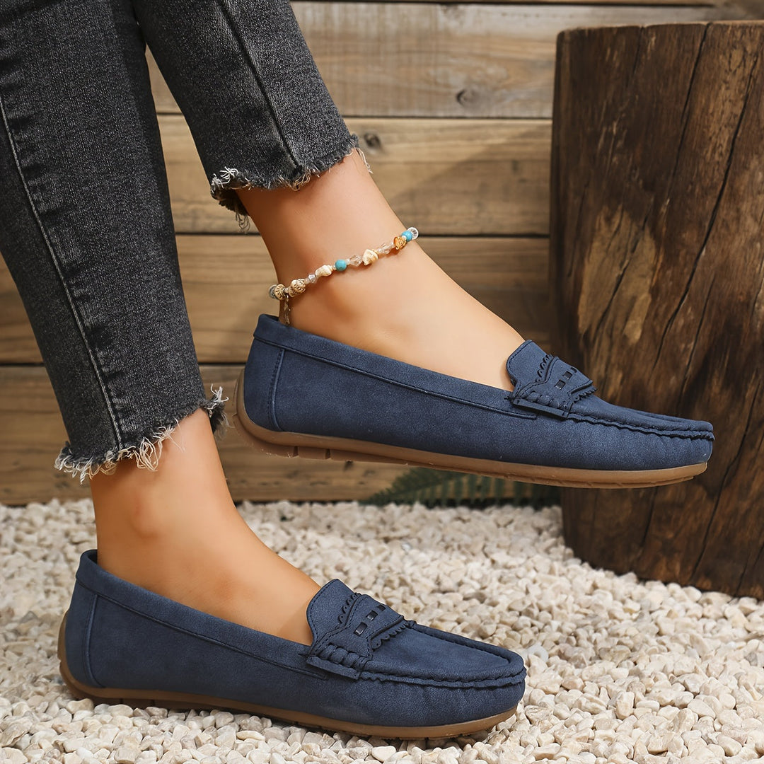 Marinblå dam loafers med snygg design och mjuk finish