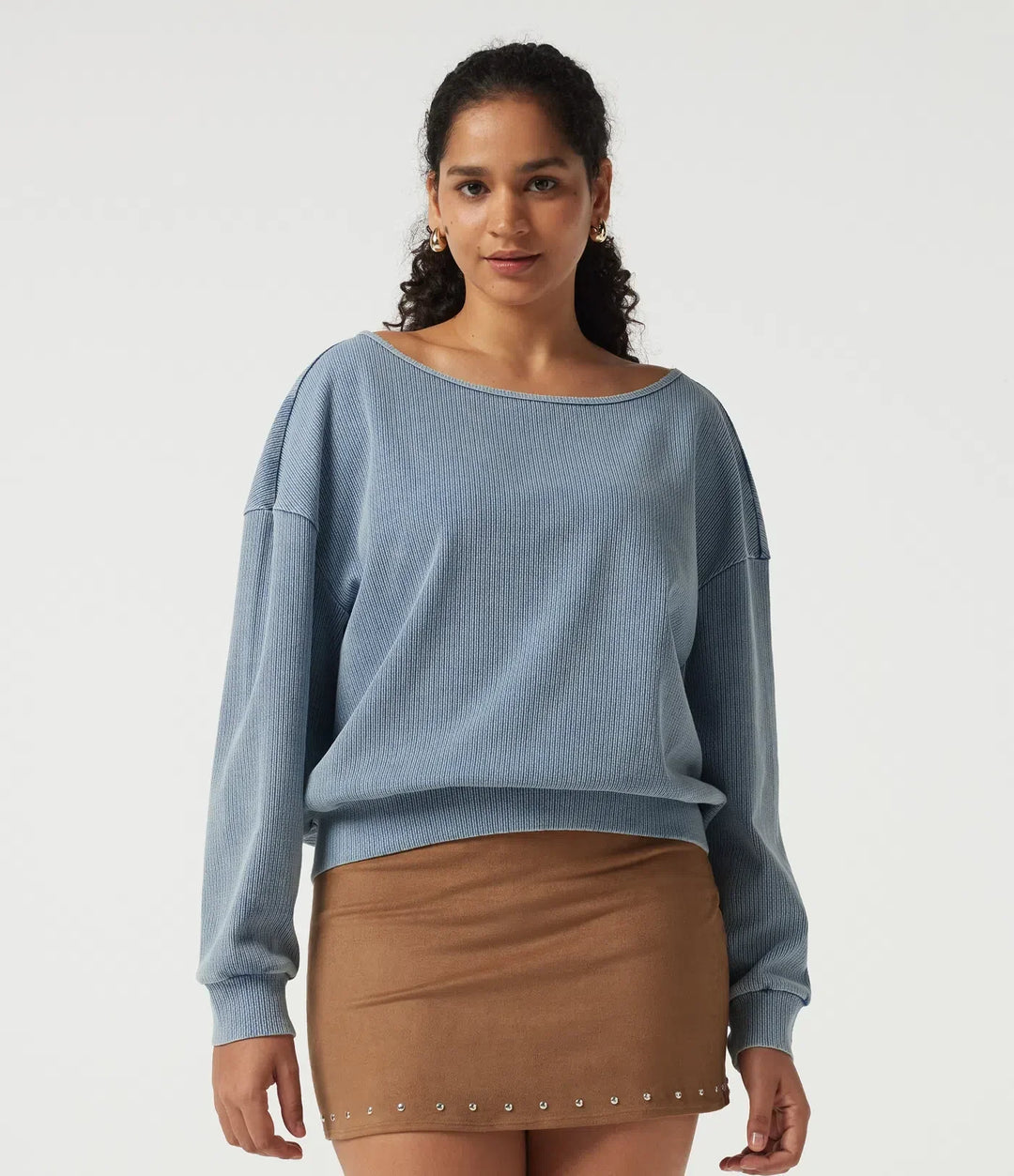Blå dam sweatshirt med båtringning och lång fladdermusärm för vardagsmode