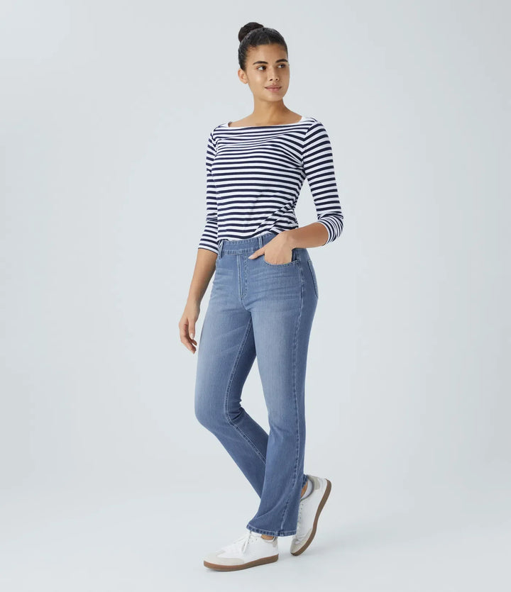 Mångsidiga damjeans med hög midja och bootcut som passar till alla tillfällen