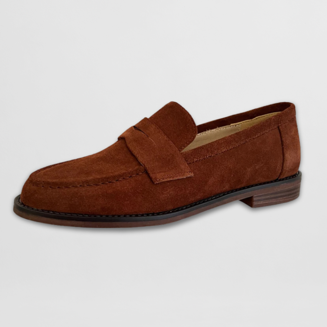 Mörkbruna klassiska dam loafers för en elegant och avslappnad stil