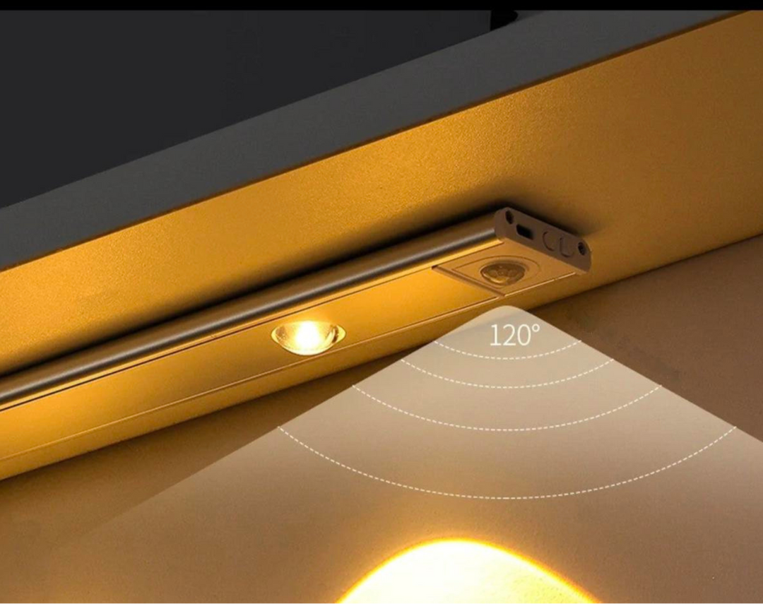 Trådlös LED-lampa med magnetfäste för enkel installation på vägg eller hylla