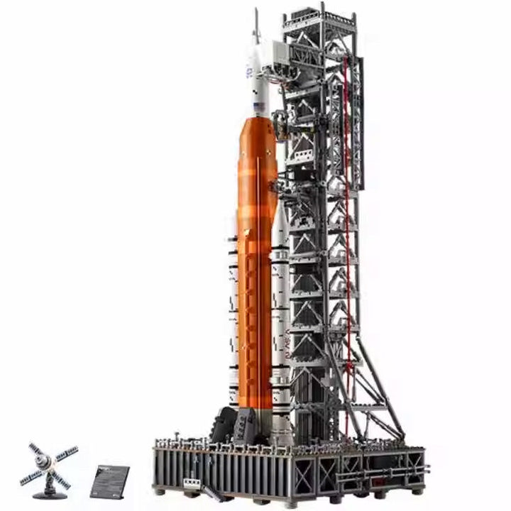 NASA Artemis rymdstartsystem modell på display med torn