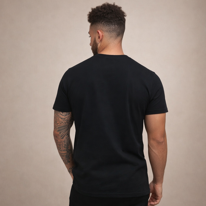 Klassisk slim fit bas-tshirt för stilmedvetna män