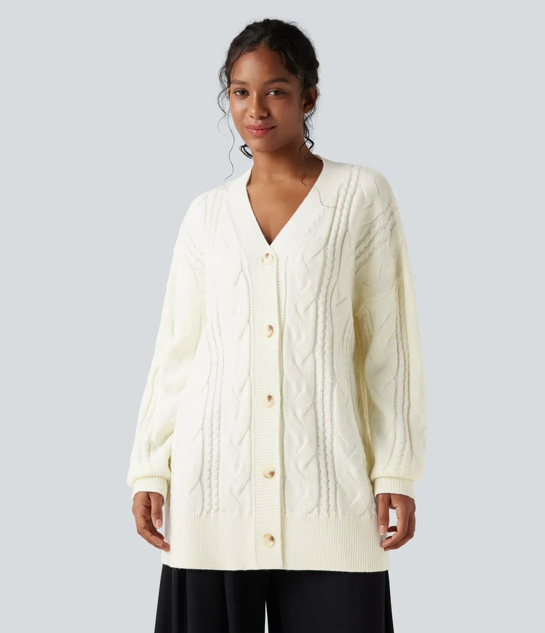 Klassisk V-ringad cardigan för kvinnor i mjuk långärmad modell