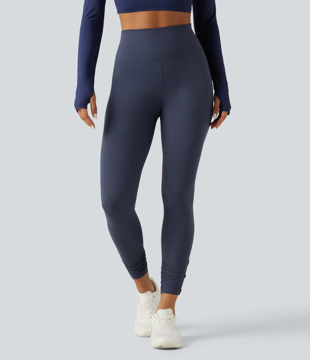 Mjukt och följsamt tyg på yogaleggings som ger maximal rörelsefrihet