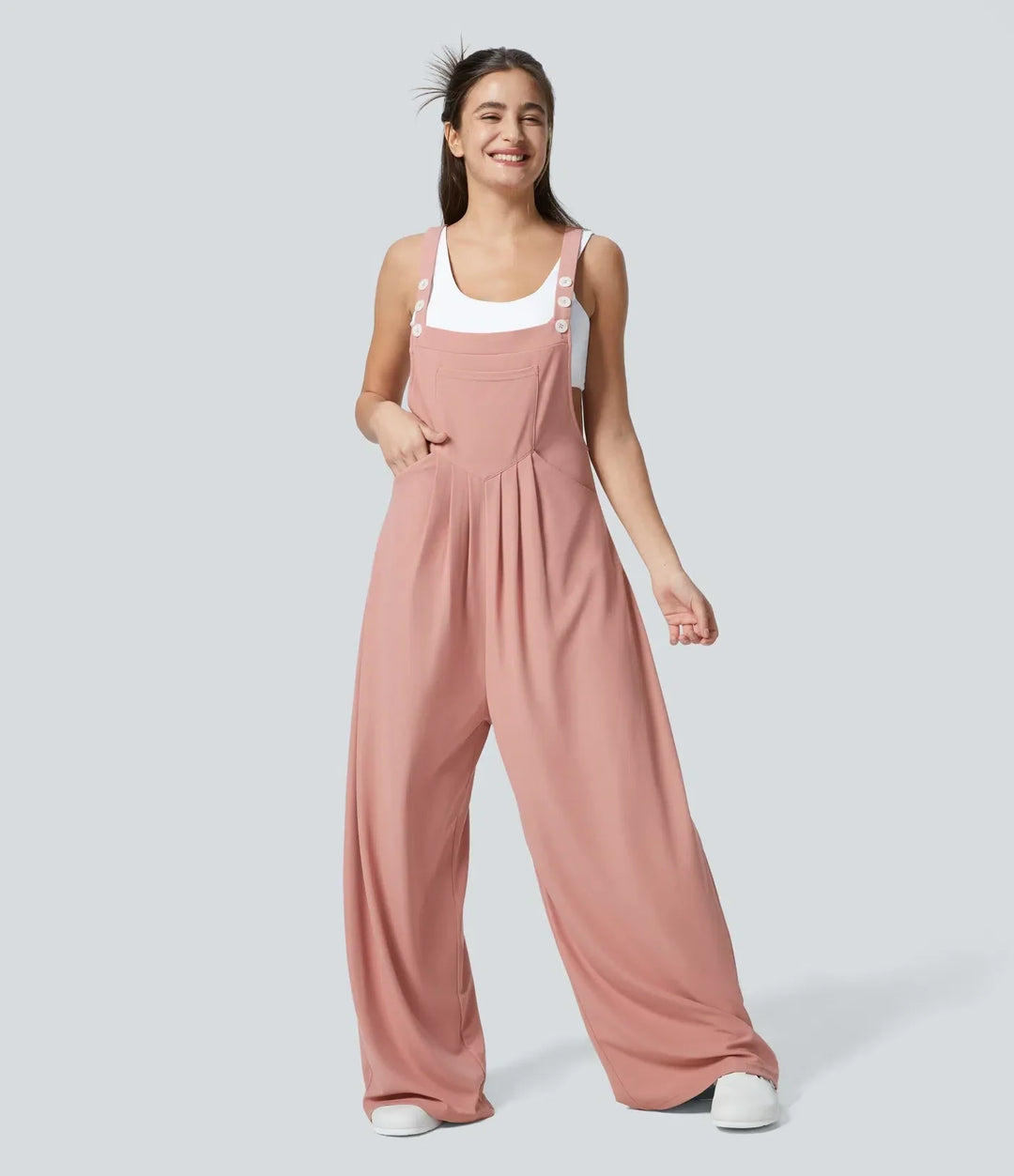 Snygg helhetsbild av vardaglig damoverall med struktur och skön komfort