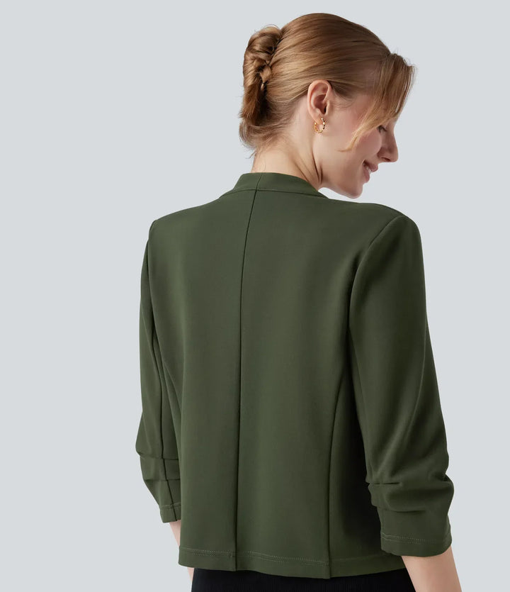 Professionell arbetskavaj dam i modern modell med v-ringad front