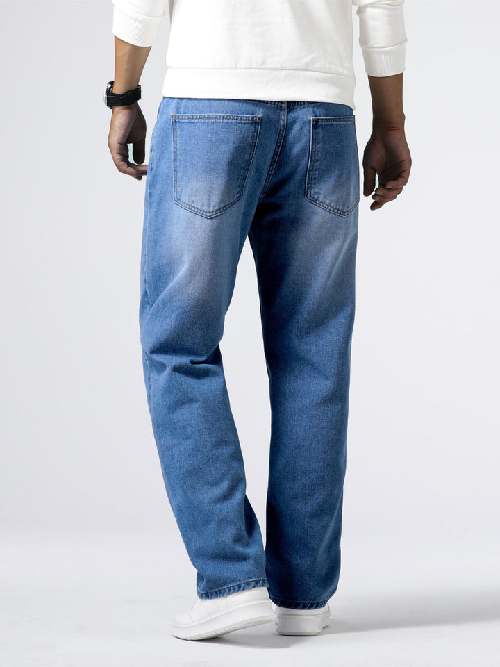 Klassiska blå herrjeans med rak passform för vardagsbruk