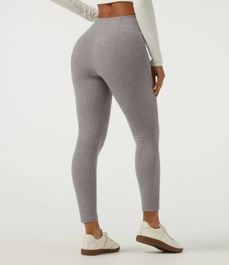 Grå ribbstickade damleggings med hög midja bakifrån