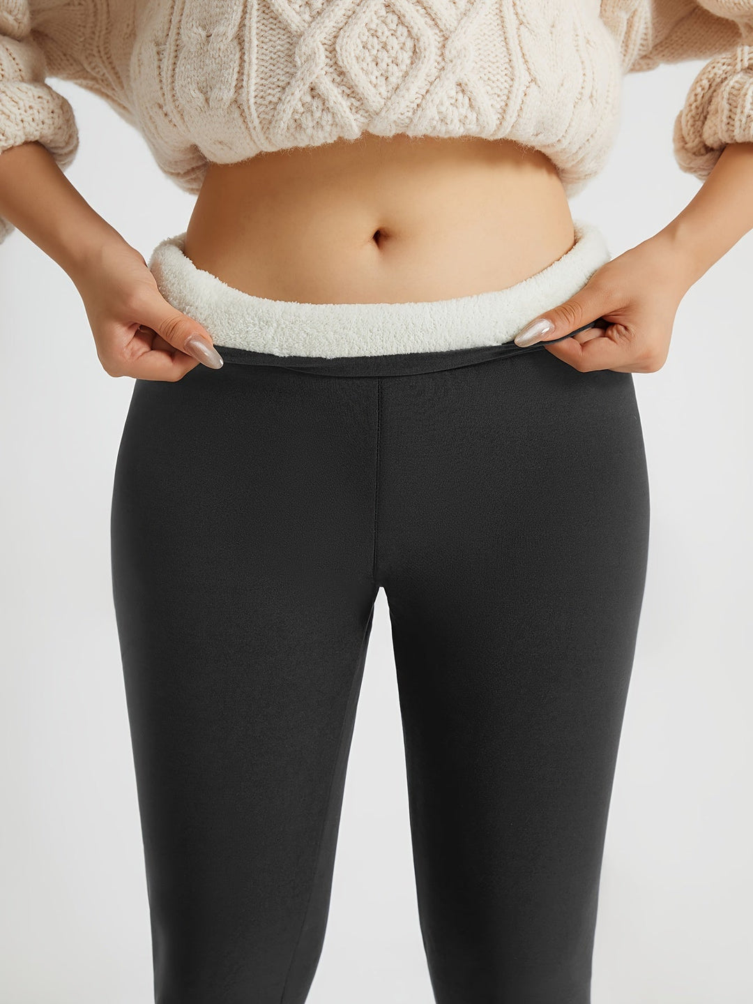 Sömmar och detaljer på stretchiga damleggings