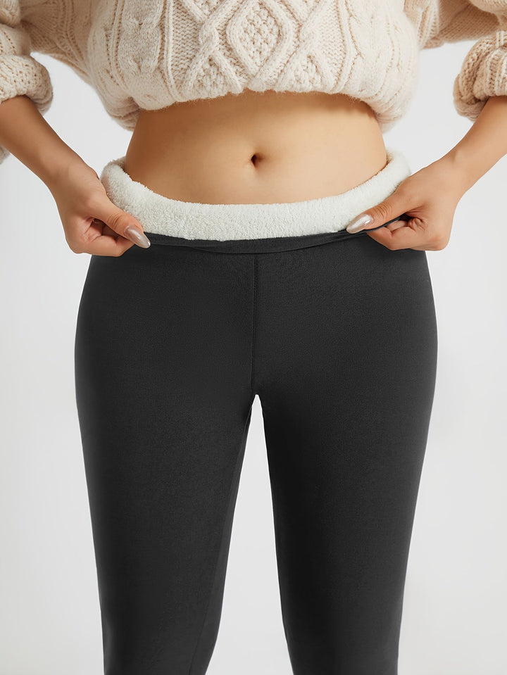 Sömmar och detaljer på stretchiga damleggings