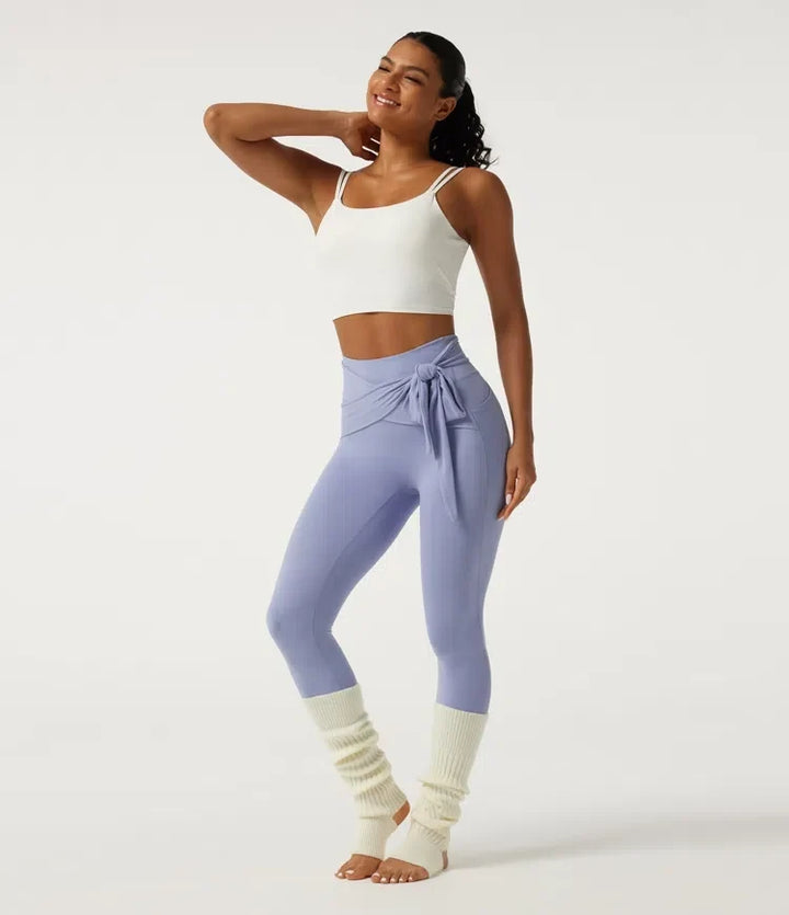 Beiga damträningskläder inklusive mjuka yogaleggings med hög midja