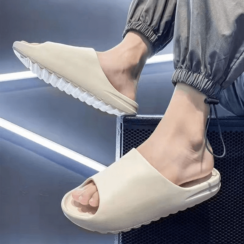 Bekväma hemskor och sandaler i rosa färg med ergonomisk design