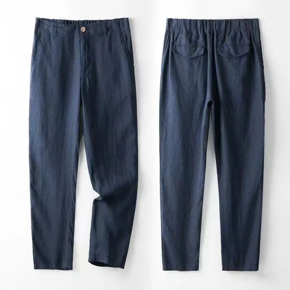 Snygg helhetslook med klassisk herrkofta och byxor för stil