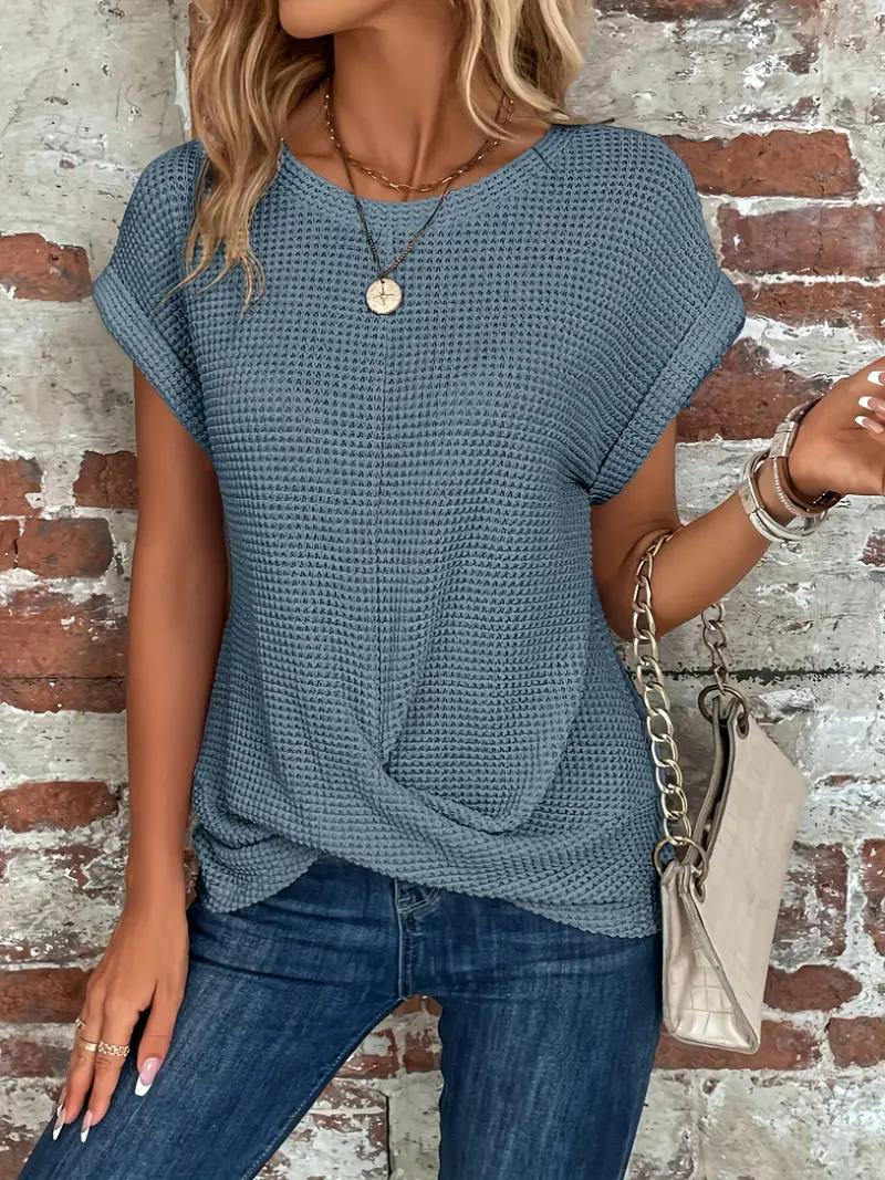 Damernas moderiktiga sommar-t-shirt i avslappnad modell