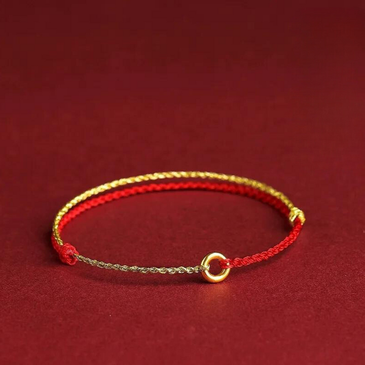 Justerbart rött trådarmband med kabbalah symbolik för skydd
