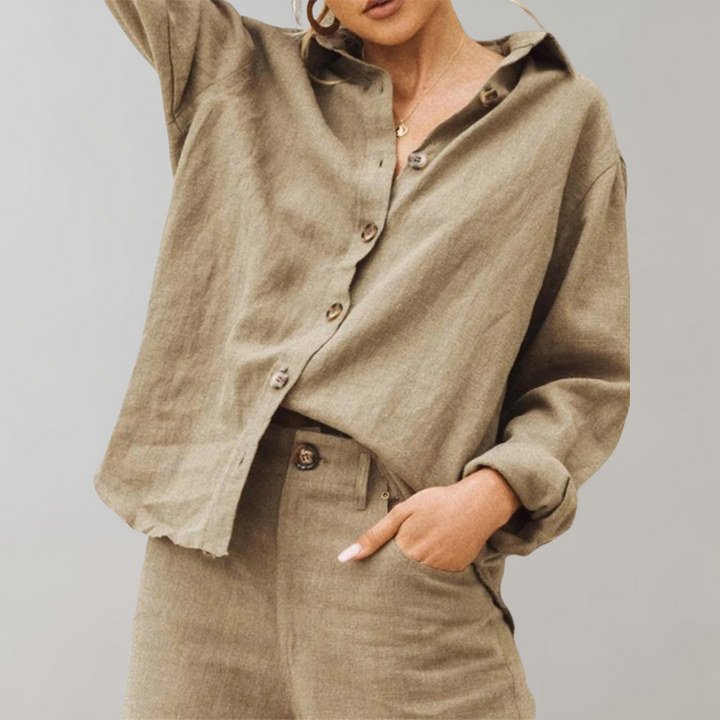Snygg vintage blus för dam i bekväm och luftig modell