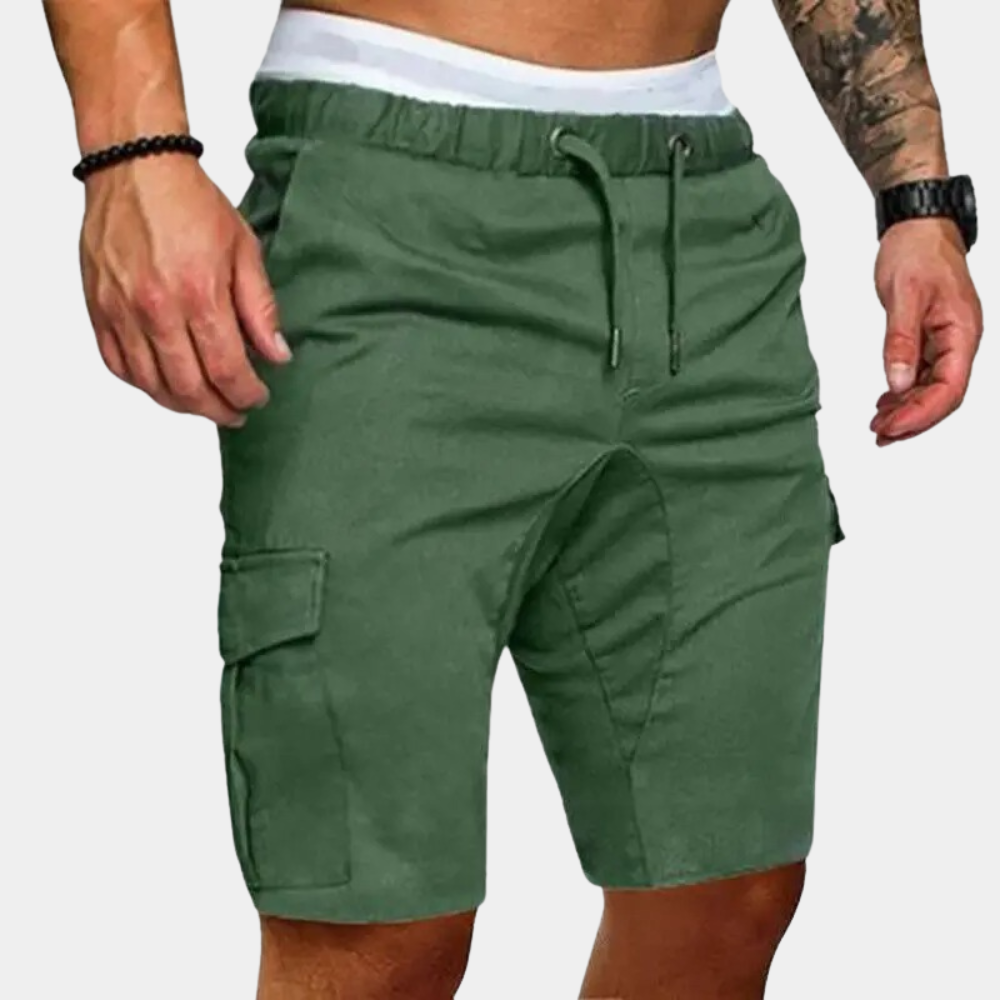 Gröna cargoshorts för herrar med praktiska sidofickor för vardag och fritid