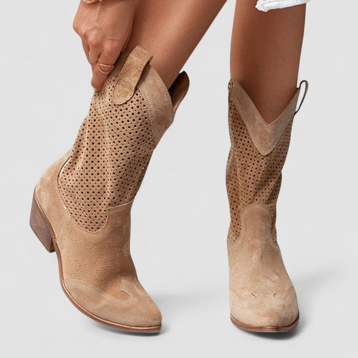 Stilrena klackskor som westernboots i slitstarkt material