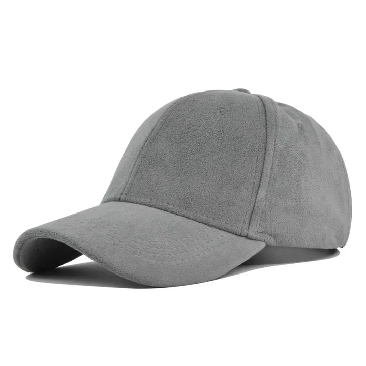 Moderna accessoarer: retro baseballkeps i neutral färgton
