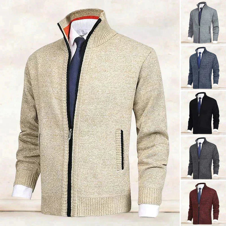 Beige cardigan för män med dragkedja och ståkrage visad i flera färgalternativ