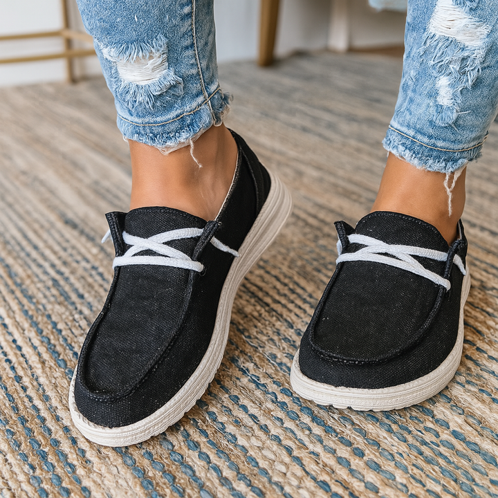 Sula och hälparti på bruna dam sneakers för maximal komfort