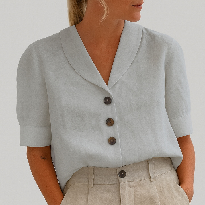 Vit dam t-shirt med knappar och krage i sommarstil