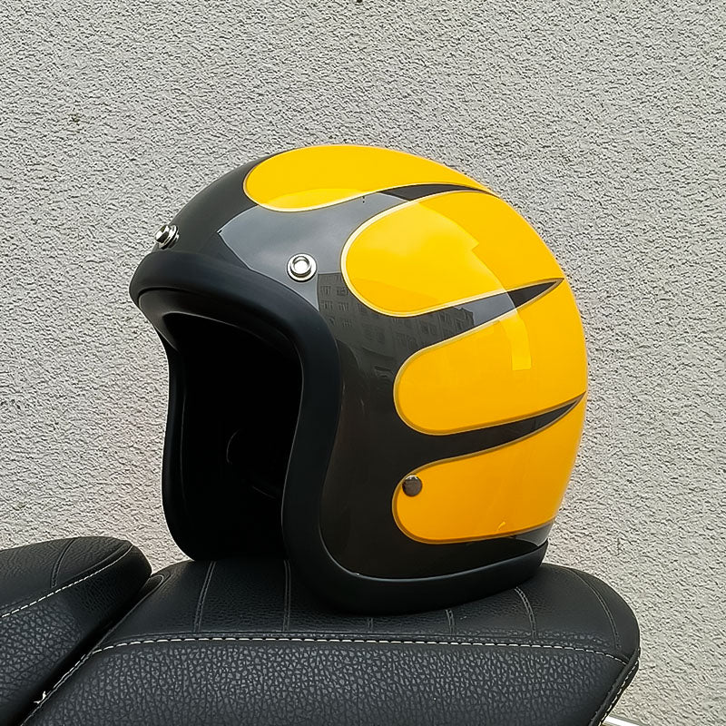 Smidig förvaringspåse som medföljer den retro motorcykelhjälmen
