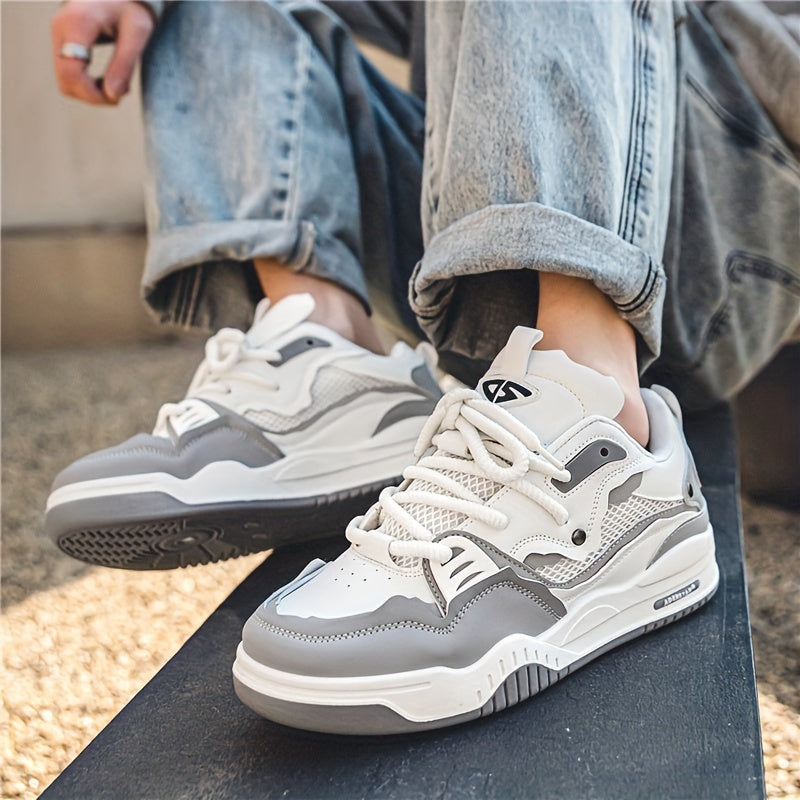 Chunky sneakers för herr i trendig streetstyle-design