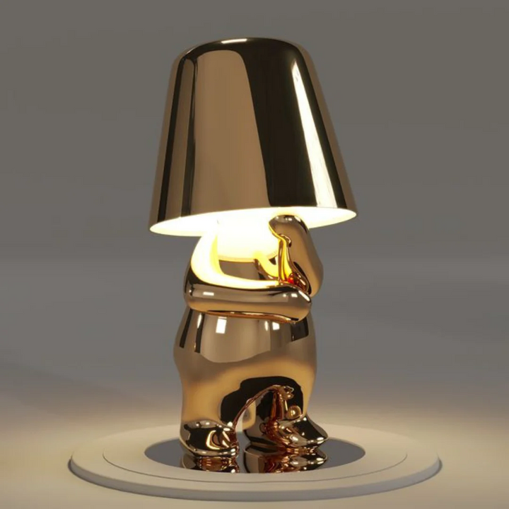 Designlampa med unik karaktär som förhöjer känslan i rummet dagtid