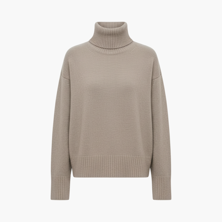 Beige stickad tröja med hög krage framifrån