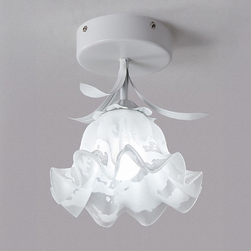 Elegant blomsterlampa för hallbelysning med unika glaselement