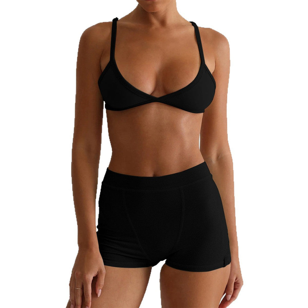 Beige sportset för dam med sport-bh och högmidjade träningsshorts