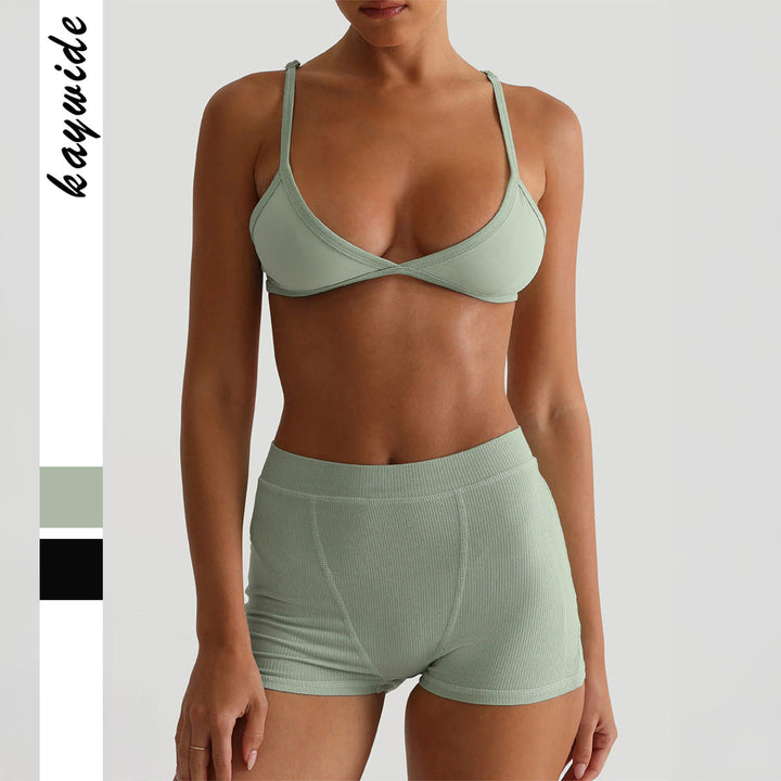 Dam sport-bh och shorts set i bohnengrön färg