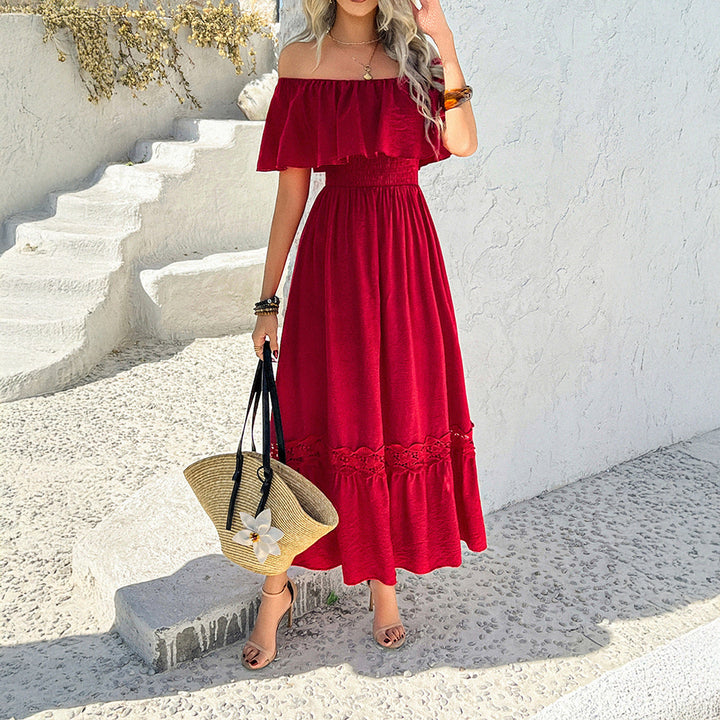Lång sommarklänning med volangdetaljer och feminin off-shoulder silhuett
