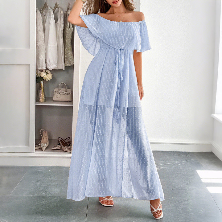 Himmelblå lång sommarklänning med off-shoulder och midjeband