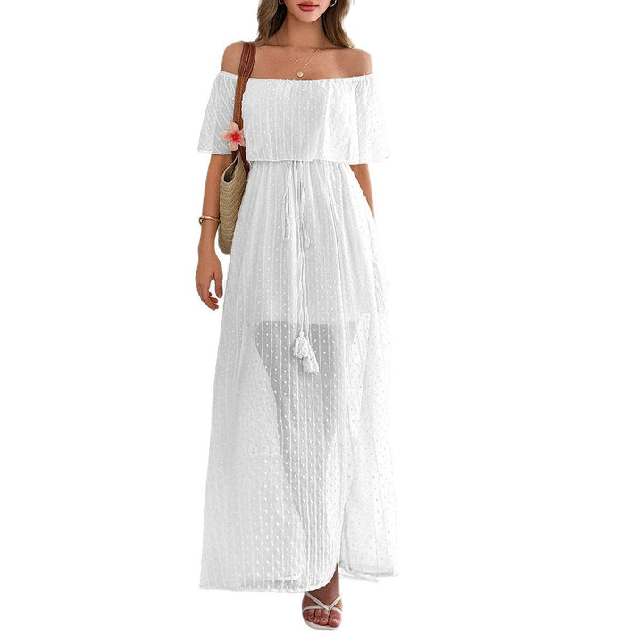Prickig off shoulder maxiklänning i lätt tyg för sommar och semester