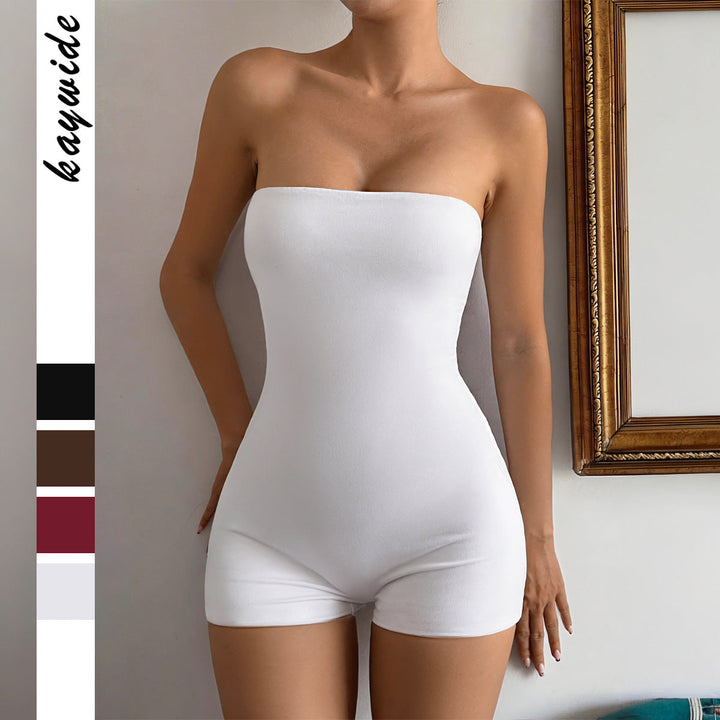 Vit axelbandlös jumpsuit för dam i figurnära modell