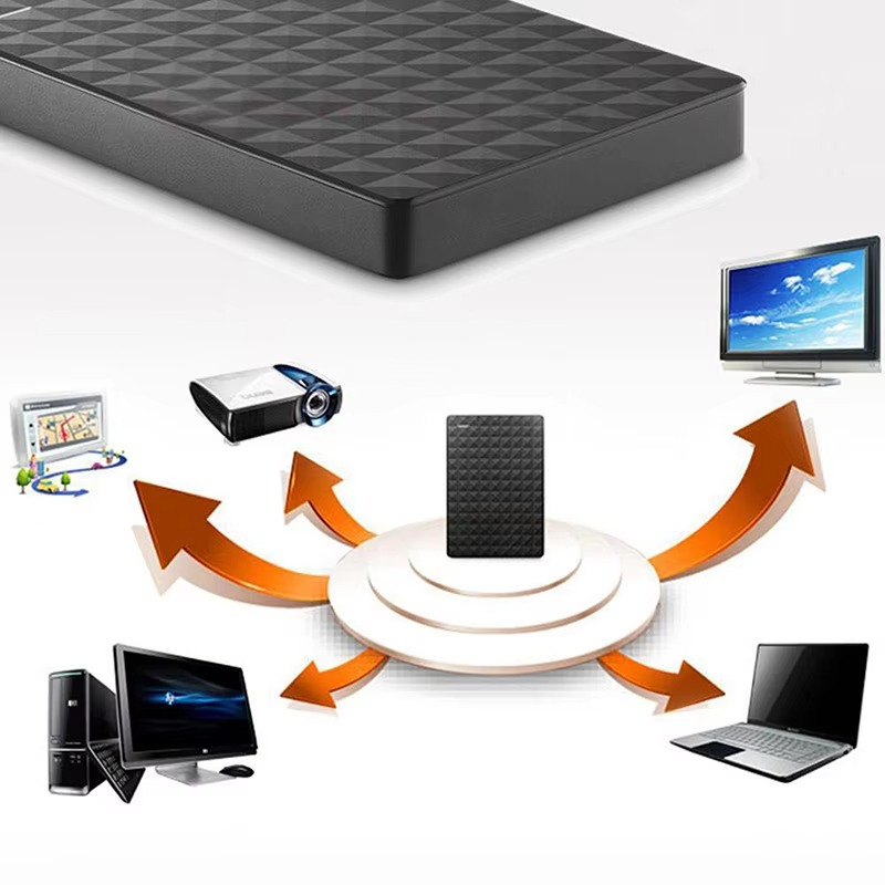 Svart 8 TB extern hårddisk i smidigt format för smidig filhantering